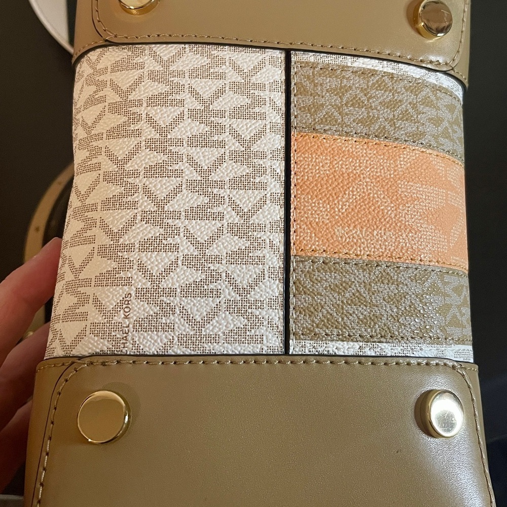Michael Kors Beige, Peach & Brown Logo-Print Bucket Shoulder Bag - Picture 5 of 8